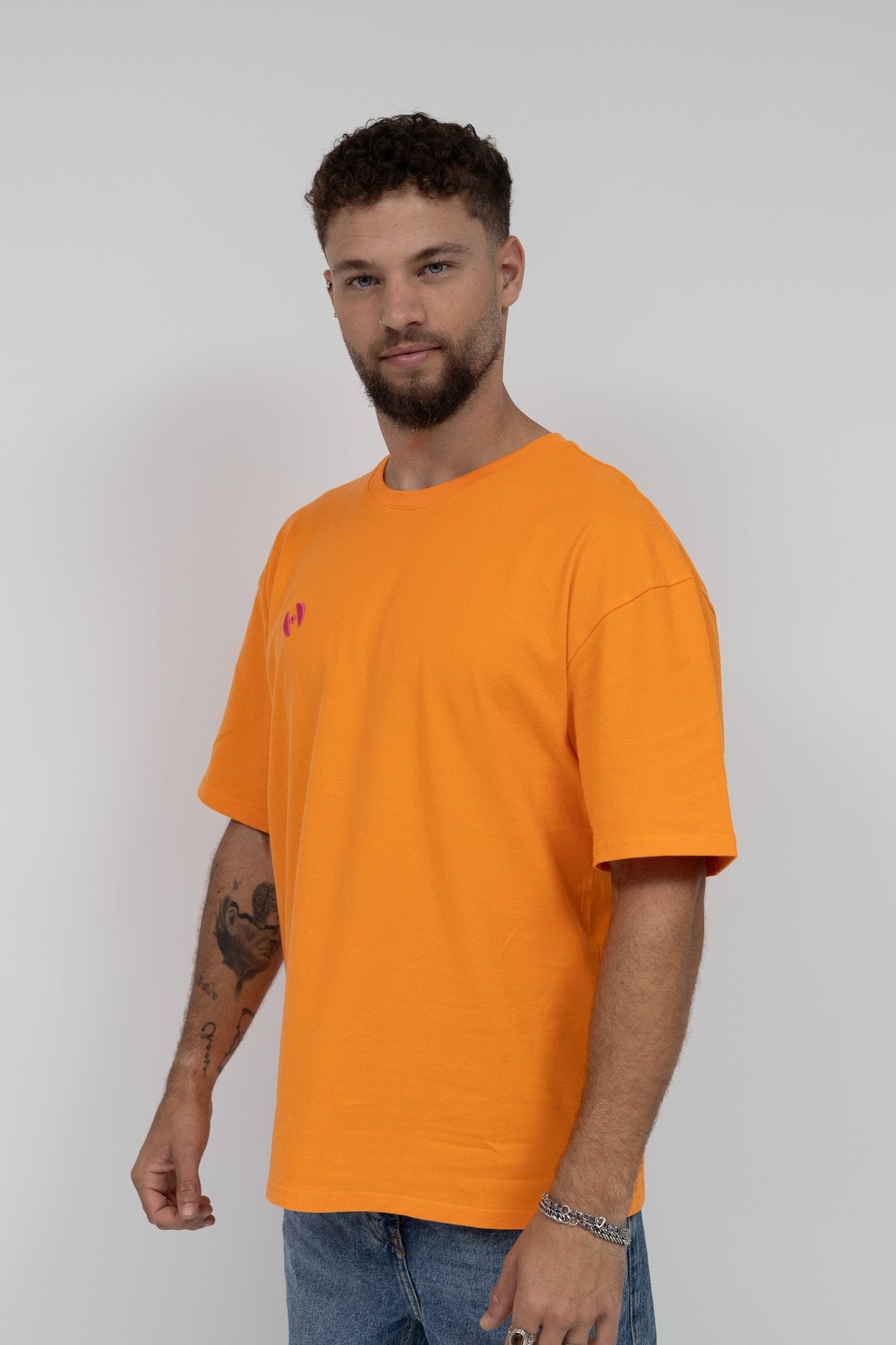 orange T-shirt